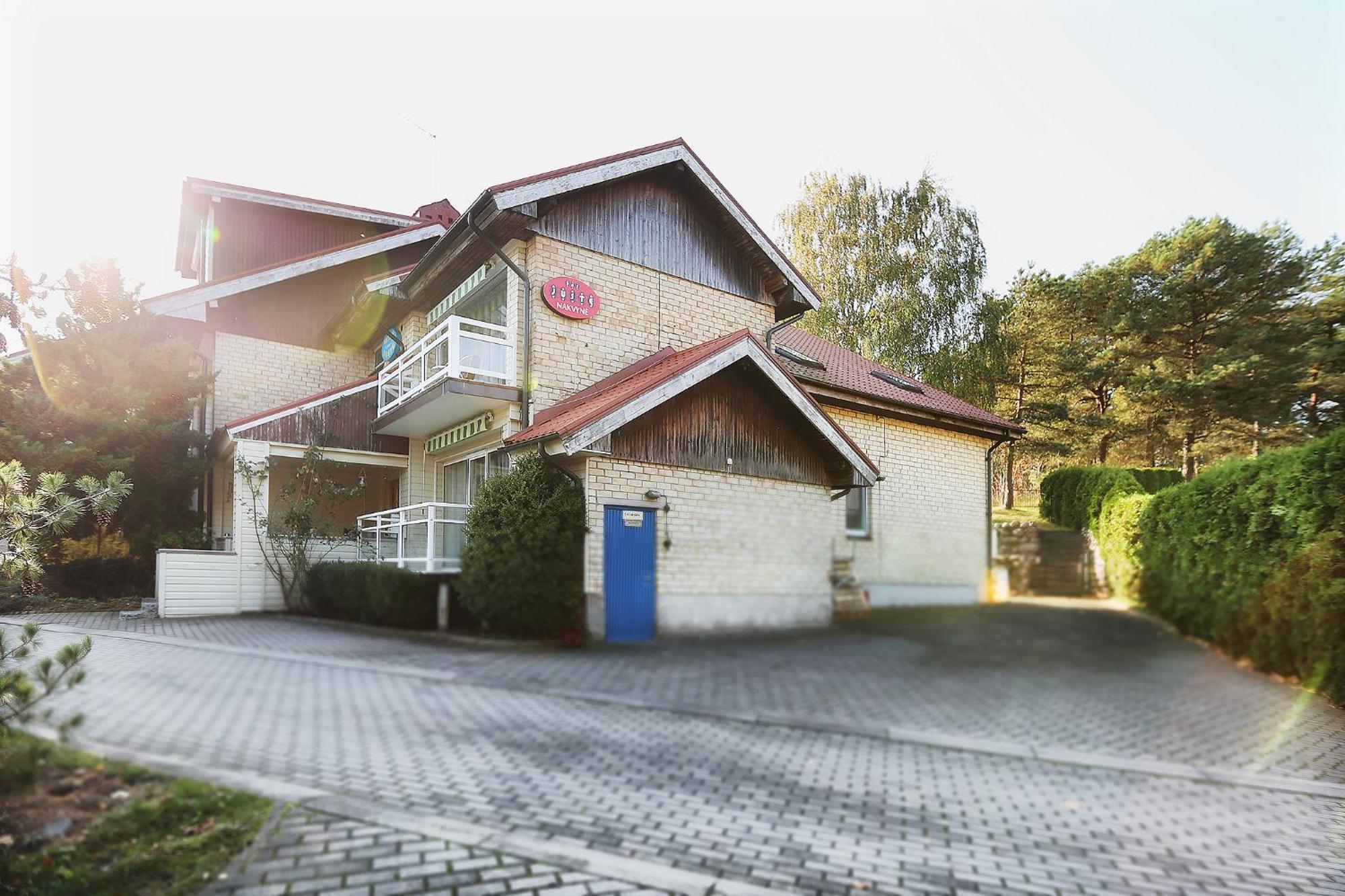 Pas Juste Apartment Nida Luaran gambar